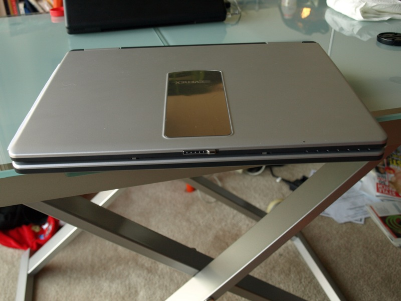 Illustration for article titled Hands On: Zonbu's Data Syncing Linux Notebook